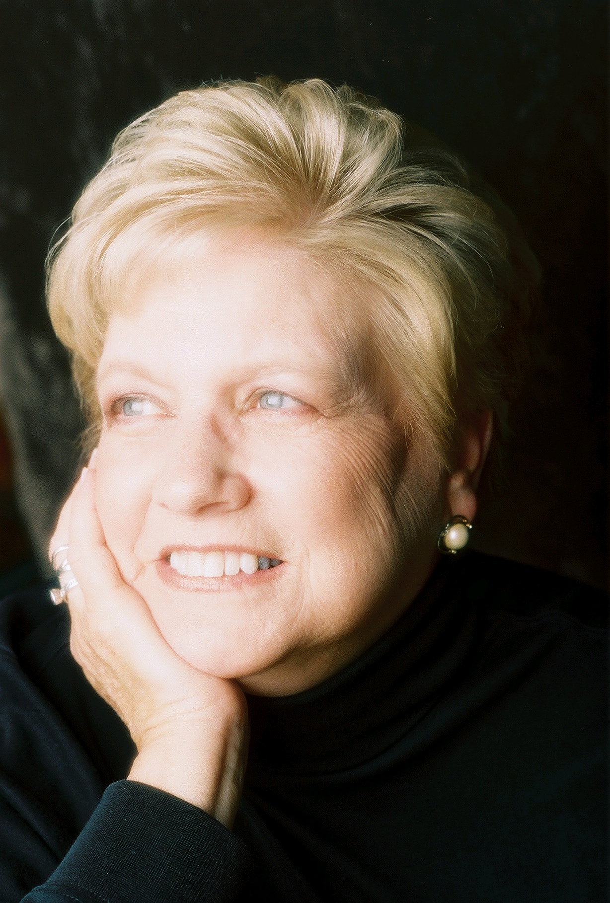 I Can Only Imagine,  How Great Thou Art,   Amazing Grace  and more!